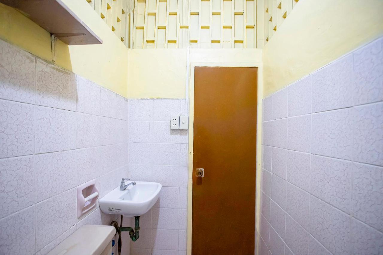 Vaccinated Staff - OYO 808 Mye Tourist Inn Paranaque City Exterior foto