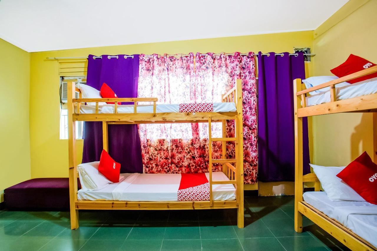 Vaccinated Staff - OYO 808 Mye Tourist Inn Paranaque City Exterior foto