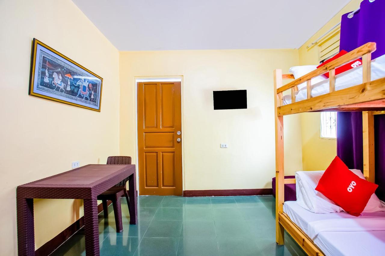 Vaccinated Staff - OYO 808 Mye Tourist Inn Paranaque City Exterior foto